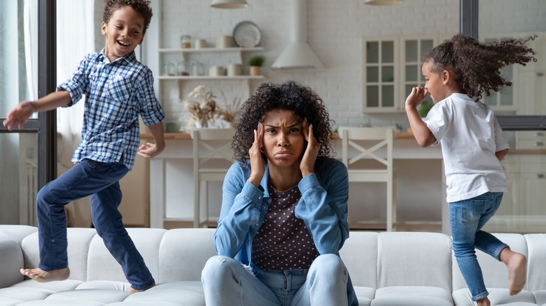 Stressed parent and hyper children 