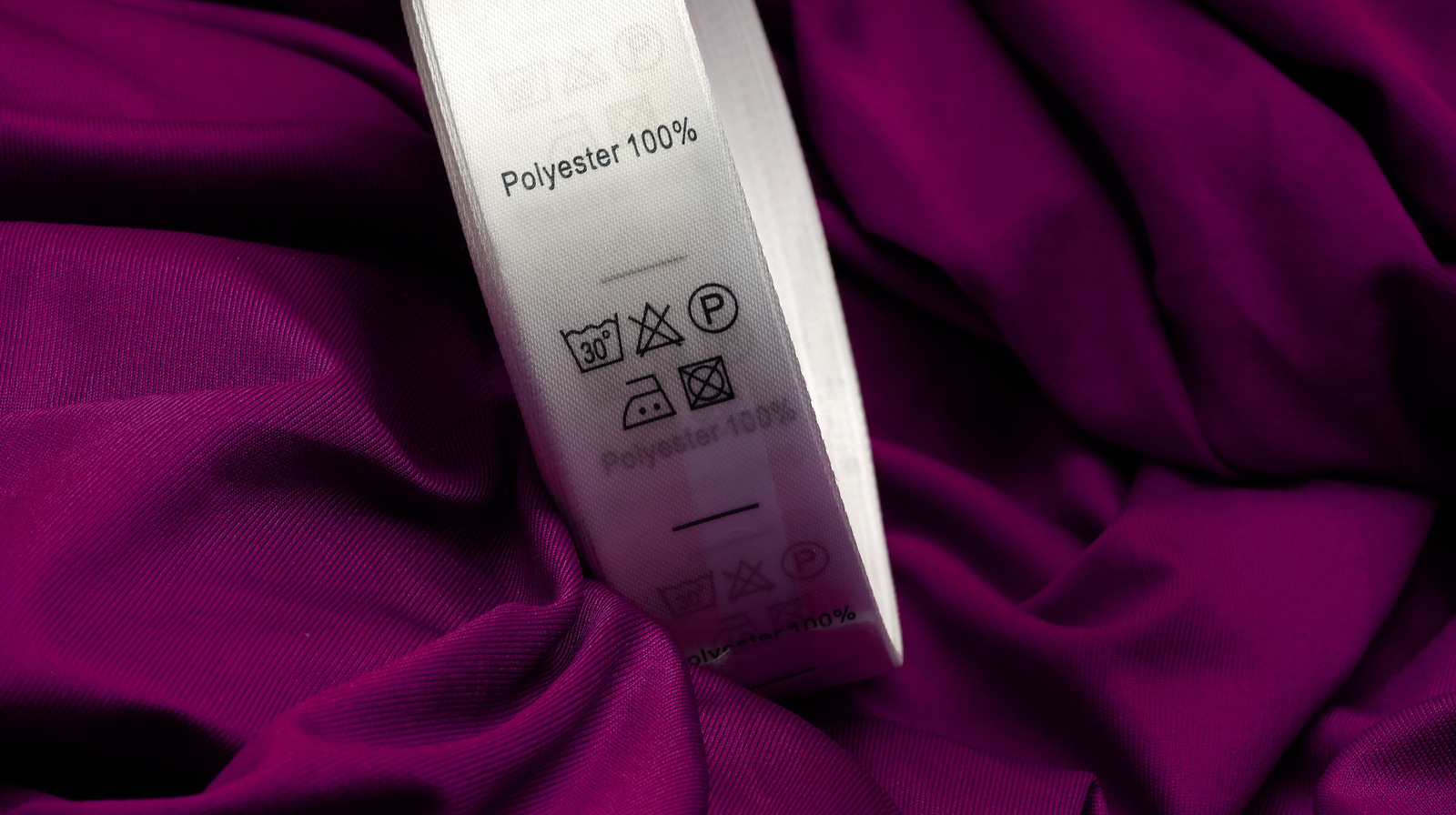 How Wearing Polyester Affects Your Skin