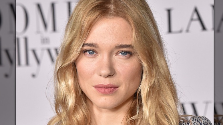 Lea Seydoux posing during a Los Angeles event