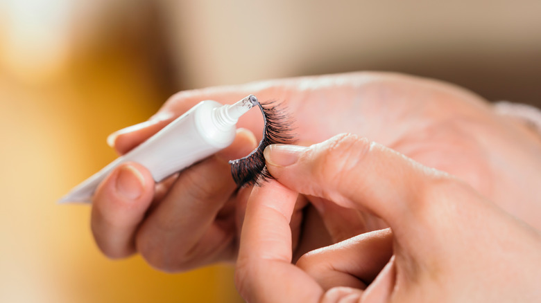 Eyelashes and eyelash glue