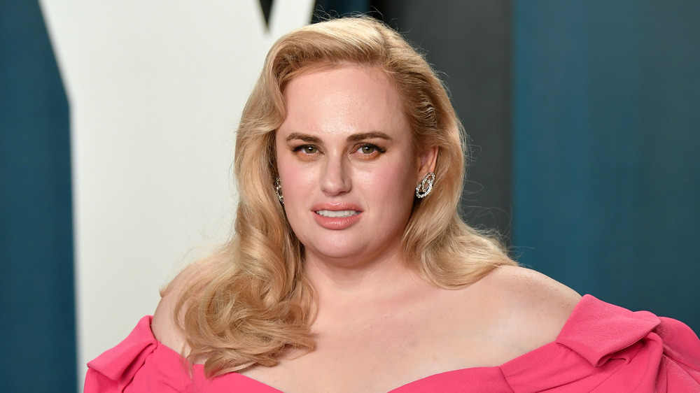 Rebel Wilson posing