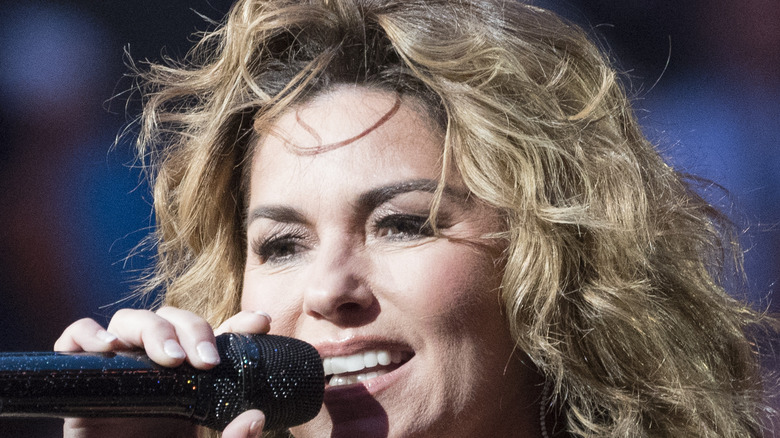 Shania Twain singing 