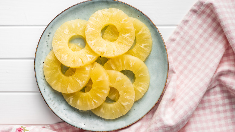 canned sliced pineapple