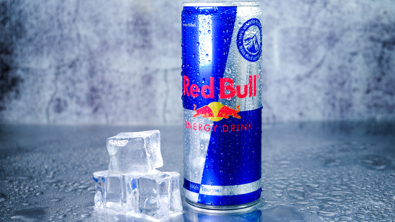 Can of Red Bull with ice 