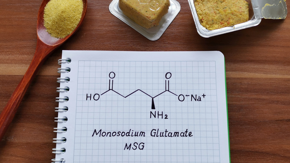 Chemical structure of MSG with seasoning