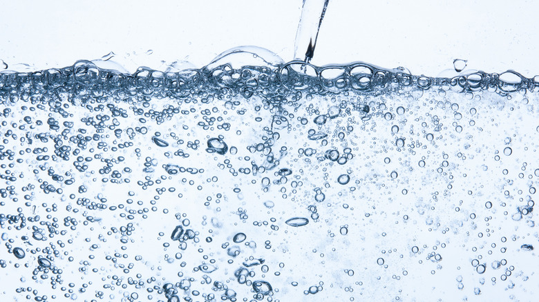 carbonated water bubbles