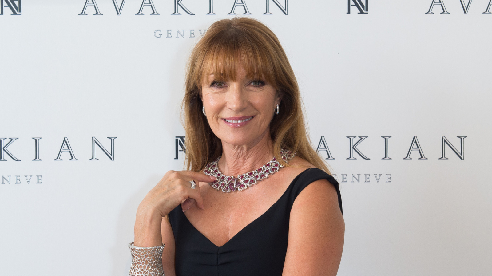 <a href="https://www.healthdigest.com/2197184/jane-seymour-75-credits-diet-outrunning-younger-co-stars/" target="_blank">Jane Seymour, 75, Credits This Diet For Being Able To Run Circles Around Her Younger Co-Stars</a>