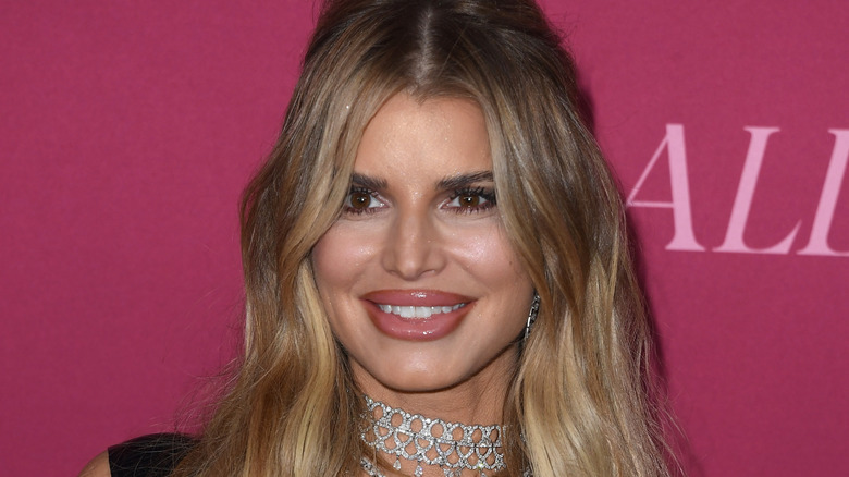 Close up of Jessica Simpson with her hair pulled up