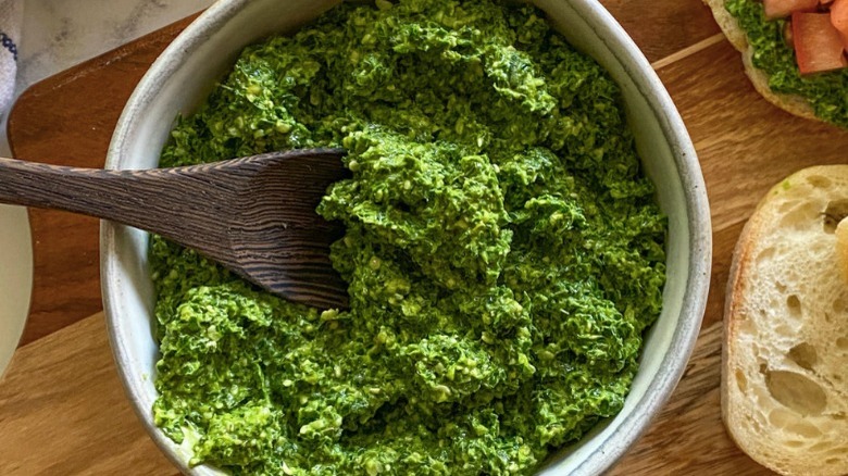 kale pesto in bowl
