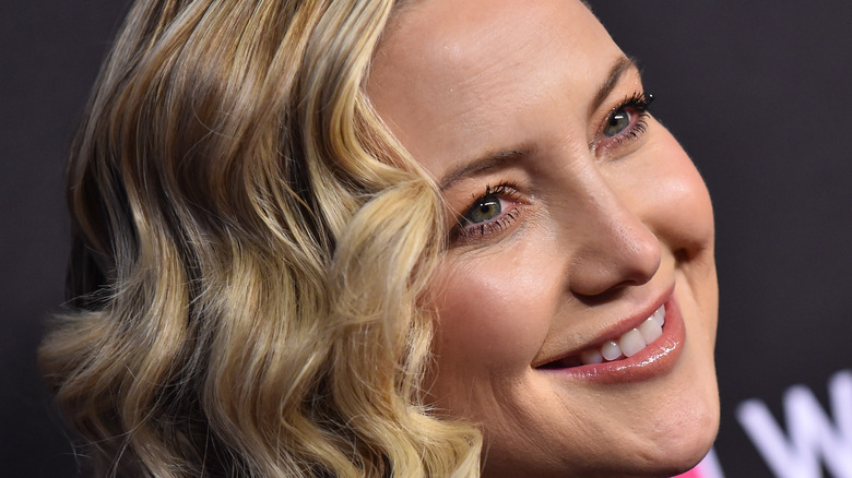 smiling Kate Hudson close up