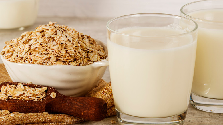 bowl of oats and milk glasses