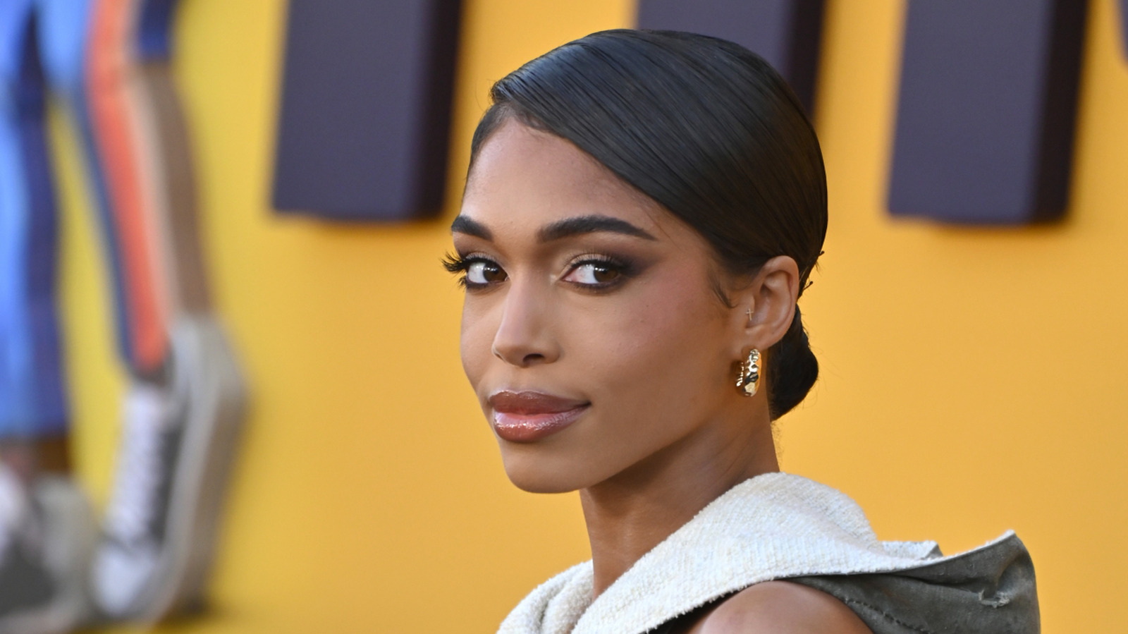 <a href="https://www.healthdigest.com/1971132/lori-harvey-pcos-endometriosis-journey-difficult-diagnosing-doctors-dismissive/" target="_blank">Lori Harvey’s PCOS And Endometriosis Journey Highlights How Difficult Receiving A Diagnosis Can Be</a>
