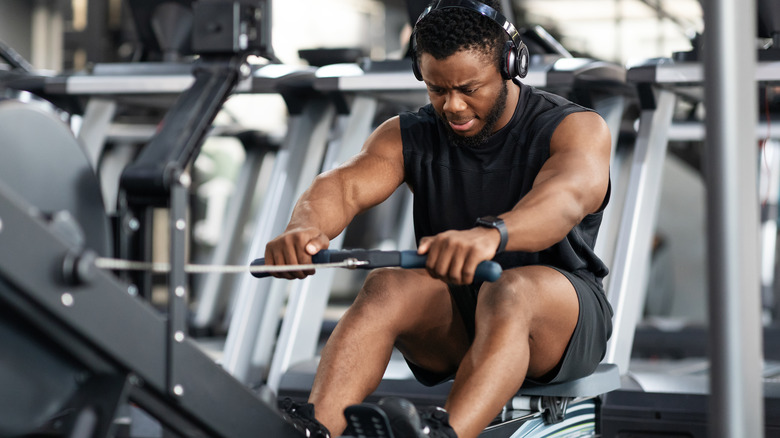 Machines At The Gym You're Probably Not Using Correctly