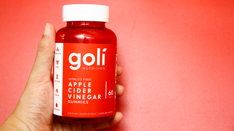 bottle of goli apple cider vinegar