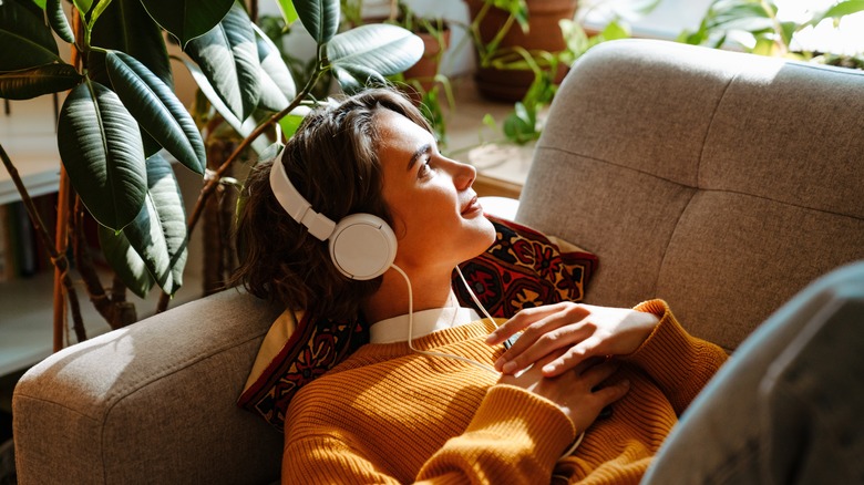 woman listening to music 