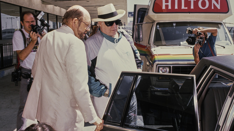 Marlon Brando leaving the Los Angeles International Airport