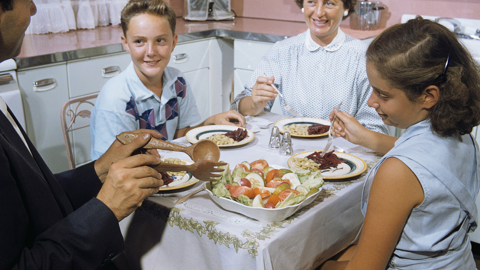 <a href="https://www.healthdigest.com/2179333/outdated-boomer-diet-trends-deserve-comeback/" target="_blank">Outdated Boomer Diet Trends That Actually Deserve A Comeback</a>