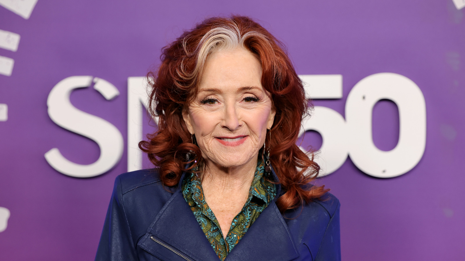 <a href="https://www.healthdigest.com/2111748/photos-celebrities-who-went-gray-20s/" target="_blank">Photos Of Celebrities Who Went Gray In Their 20s (It’s More Common Than You Might Think)</a>