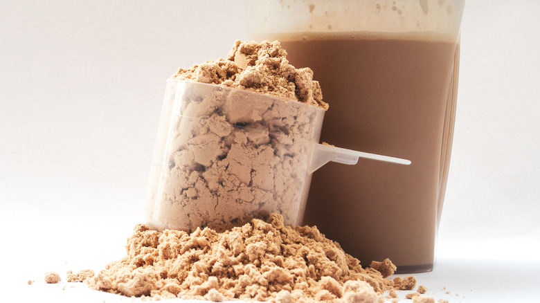 protein powder scoop and shake