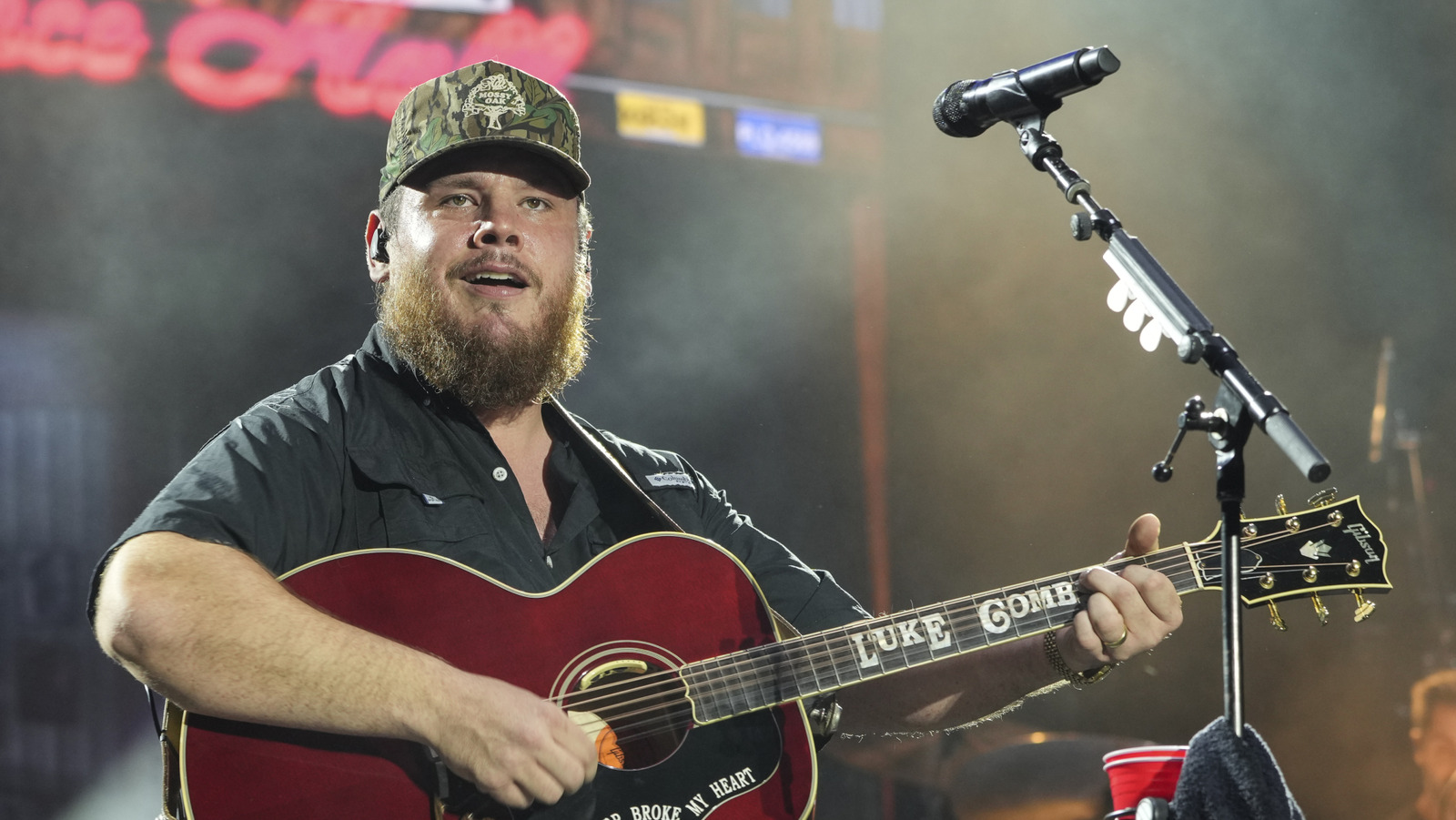 <a href="https://www.healthdigest.com/2073502/rare-mental-health-condition-luke-combs-diagnosed-with/" target="_blank">The Rare Mental Health Condition Luke Combs Was Diagnosed With</a>
