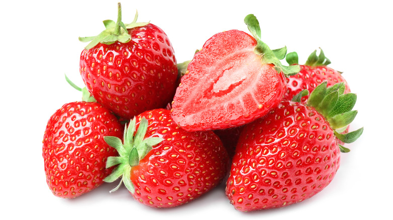 pile of strawberries