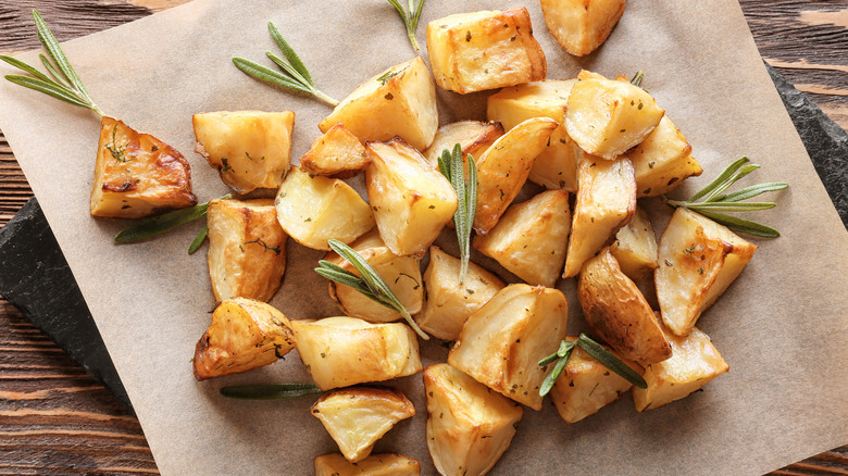 roasted potatoes with rosemary