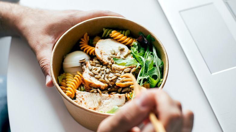 Pasta chicken salad bowl