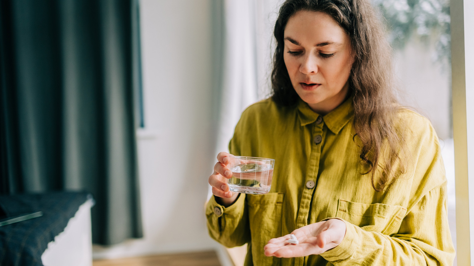 <a href="https://www.healthdigest.com/1907743/what-happens-take-magnesium-on-empty-stomach/" target="_blank">Should You Take Magnesium On An Empty Stomach?</a>