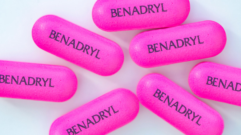 Benadryl pills
