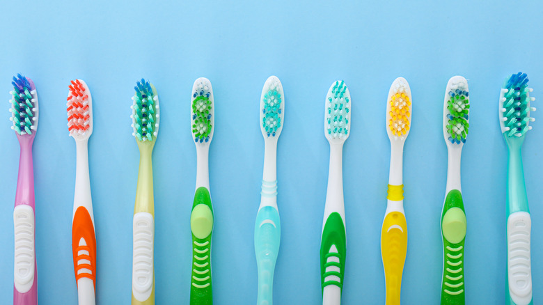 types of toothbrushes