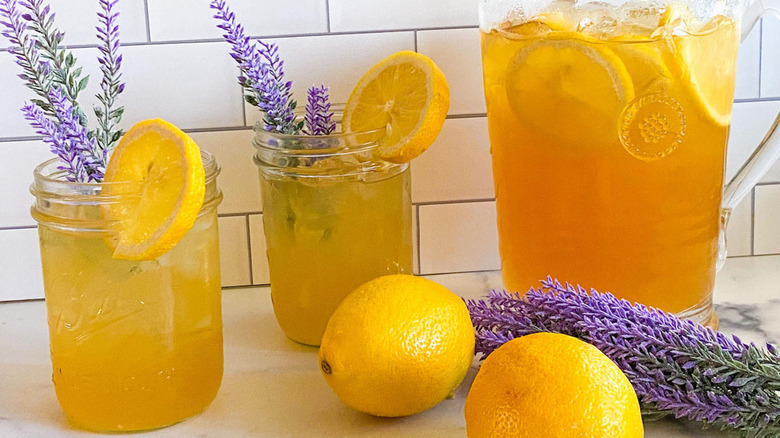 lavender lemonade in mason jars