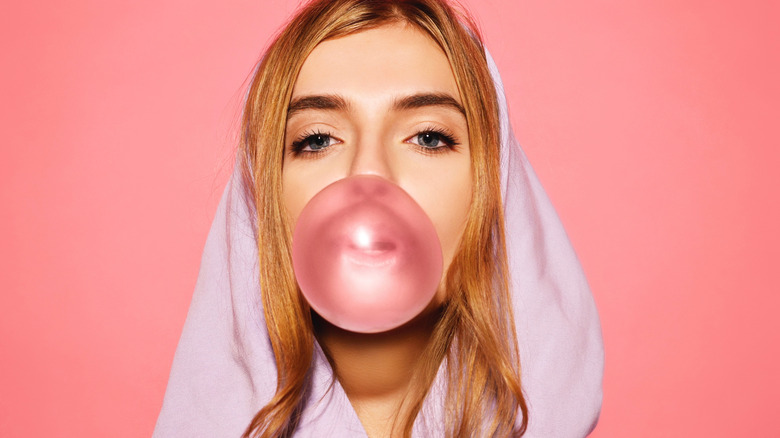 girl chewing gum