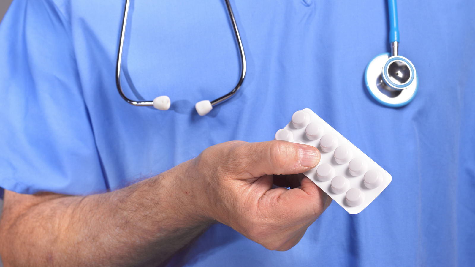 <a href="https://www.healthdigest.com/1815979/most-unexpected-cholesterol-medication-side-effects/" target="_blank">The 10 Most Unexpected Cholesterol Medication Side Effects</a>