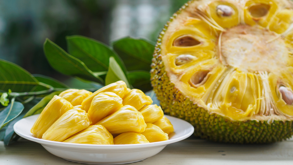 Jackfruit on a white plate