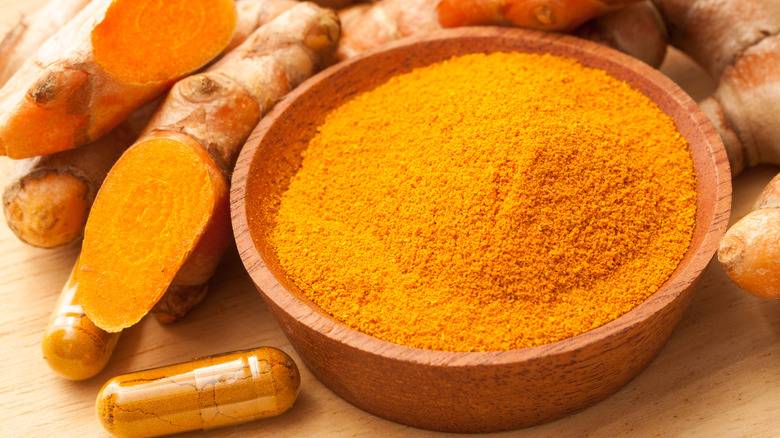 Turmeric root, powder, and supplements