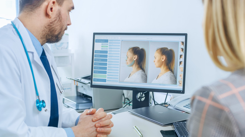 doctor telling patient about facelift procedure
