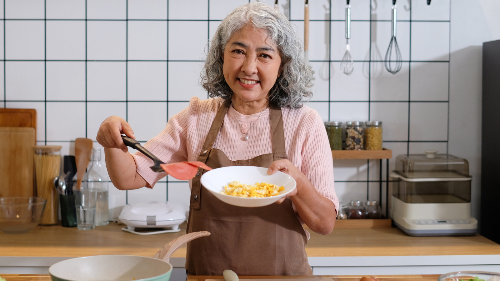 <a href="https://www.healthdigest.com/2219569/depression-era-parents-eating-habit-backfired-boomers/" target="_blank">The Eating Habit Depression-Era Parents Passed On — And How It Backfired On Boomers</a>