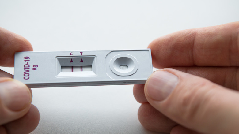 covid rapid test with positive result