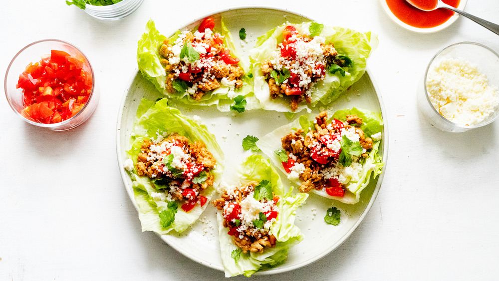 lettuce tacos served