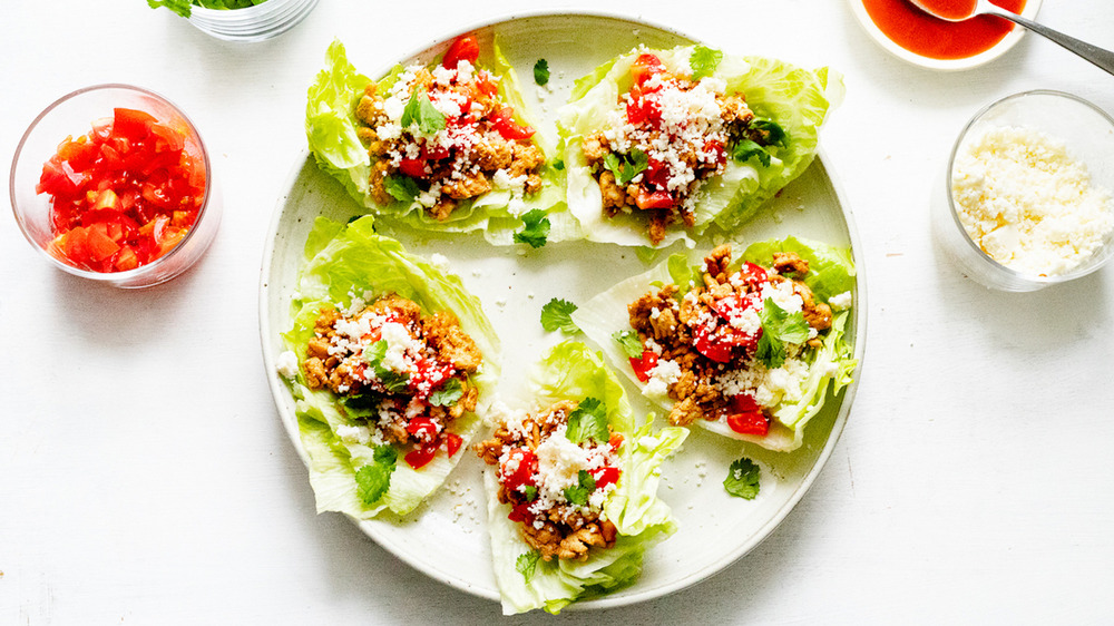 lettuce tacos served