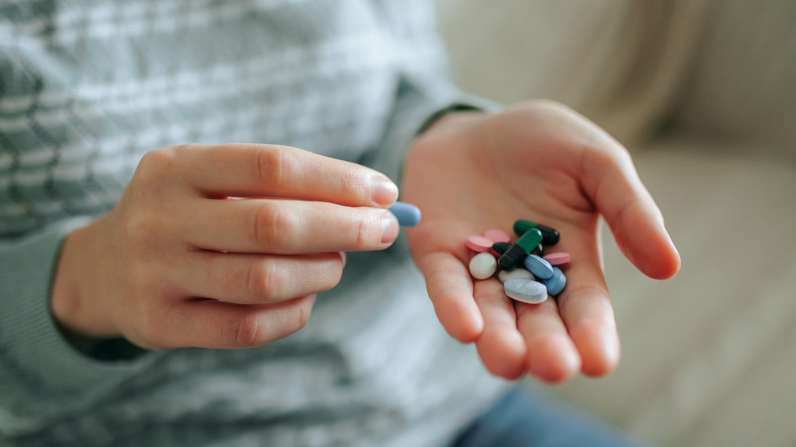 <a href="https://www.healthdigest.com/1823491/avoid-taking-thyroid-medication-with-magnesium/" target="_blank">The Medication You Should Avoid Taking With Magnesium At All Costs</a>