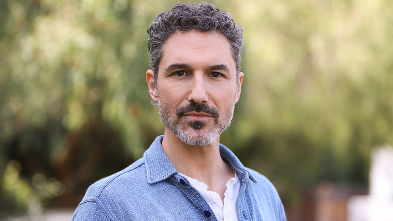 Headshot of Ethan Zohn 