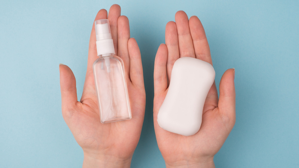 Hand sanitizer vs hand washing