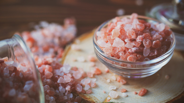 Small glass bowl of Himalayan pink salt