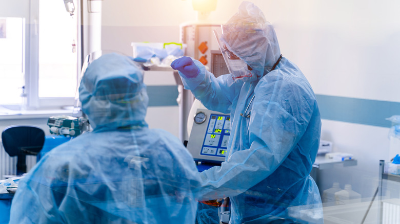 ICU with ventilation monitor