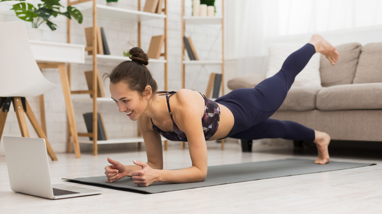 Woman doing ab exercises