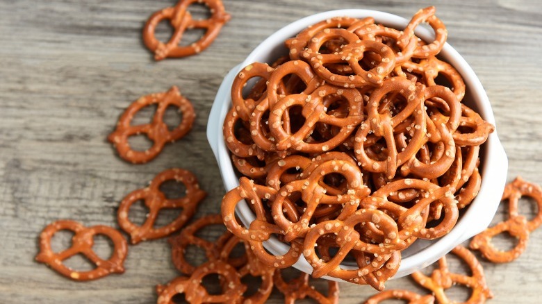 bowl of pretzels