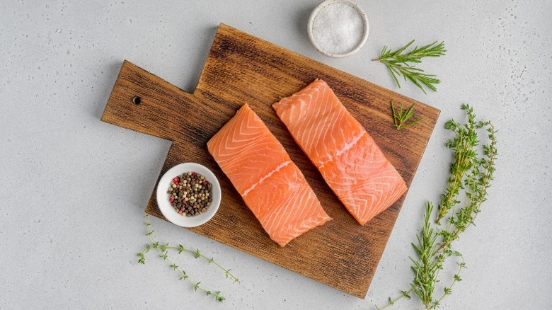raw salmon filets 