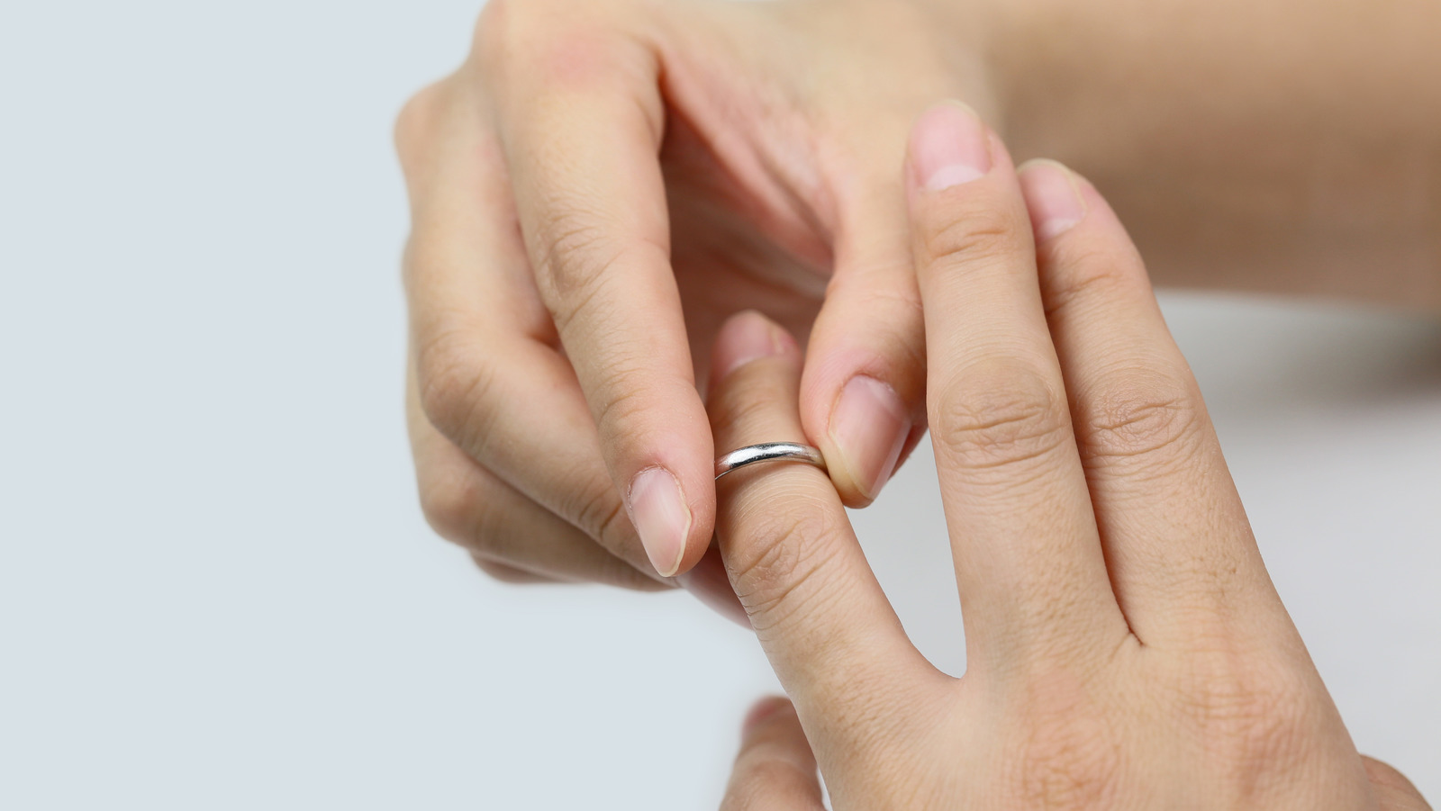Tips on how to remove a ring when you're pregnant.