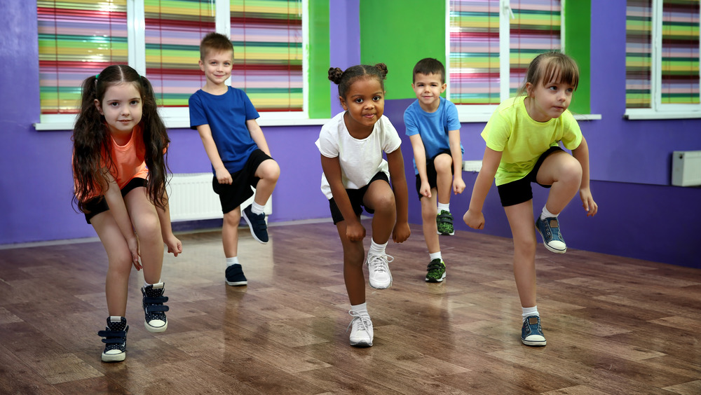 Kids working out in dance class